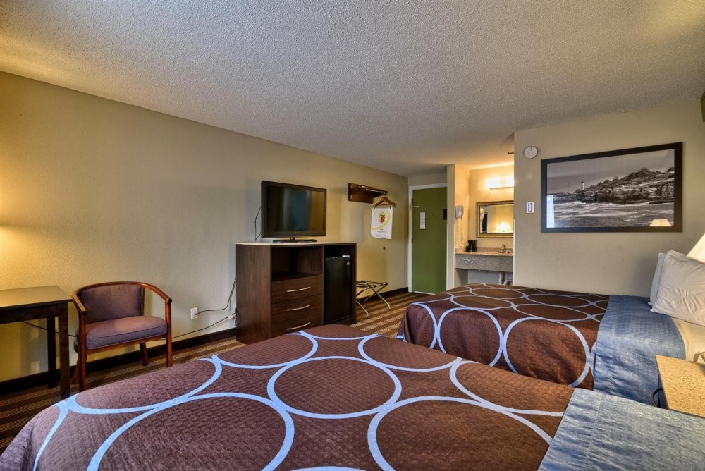 Super 8 by Wyndham Bangor
